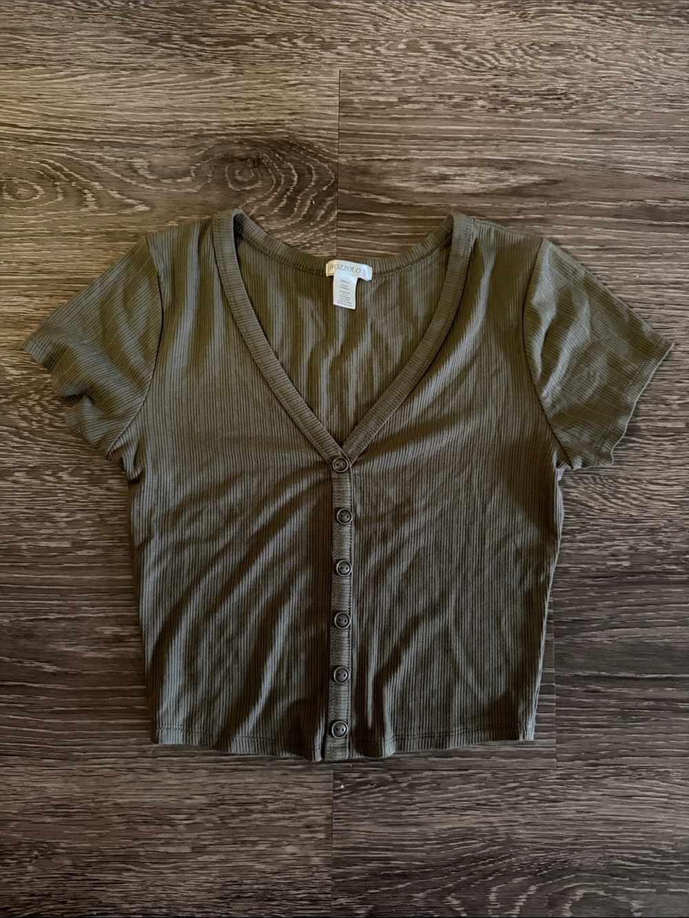 Bozzolo Olive Ribbed Button-Front Crop Top